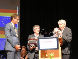 Doppeljubiläum Tulle und Bury - 151